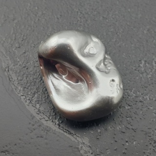 Seashell bryłka z dziurką 18x15 mm nr 209