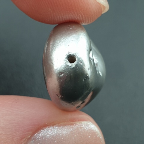 Seashell Nugget with Hole 18x15 mm no 233