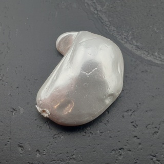 Seashell bryłka z dziurką 18x15 mm nr 39