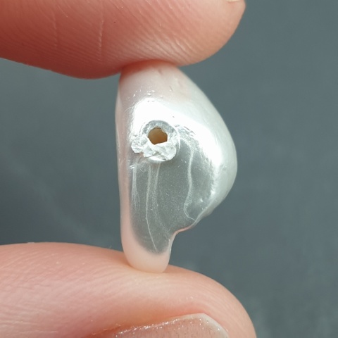 Seashell bryłka z dziurką 18x15 mm nr 39