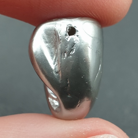 Seashell Nugget with Hole 18x16 mm no 286