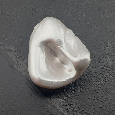 Seashell bryłka z dziurką 18x16 mm nr 57