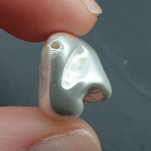 Seashell bryłka z dziurką 19x15 mm nr 103