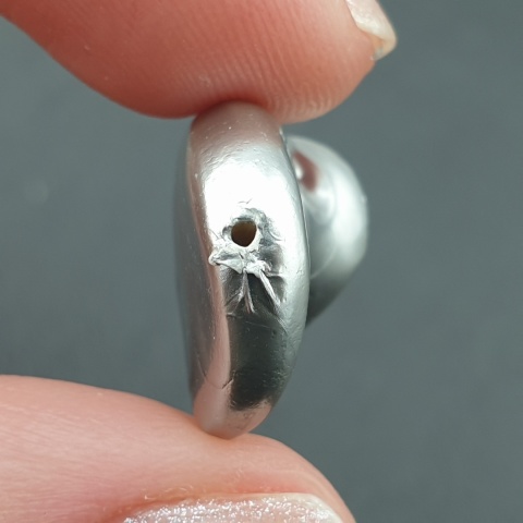 Seashell bryłka z dziurką 19x15 mm nr 211