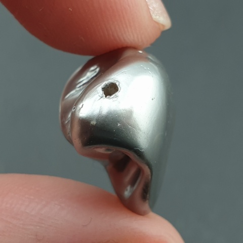 Seashell bryłka z dziurką 19x15 mm nr 258