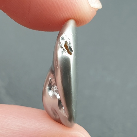 Seashell bryłka z dziurką 19x15 mm nr 261