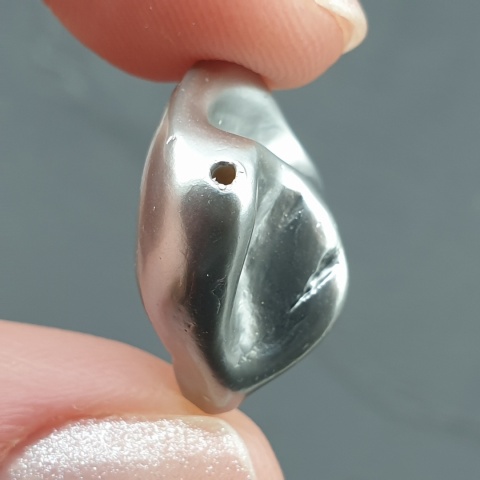 Seashell bryłka z dziurką 19x15 mm nr 266