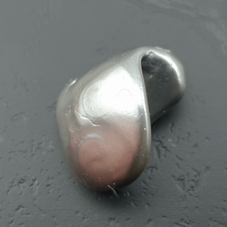 Seashell bryłka z dziurką 19x15 mm nr 284