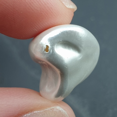 Seashell bryłka z dziurką 19x16 mm nr 98