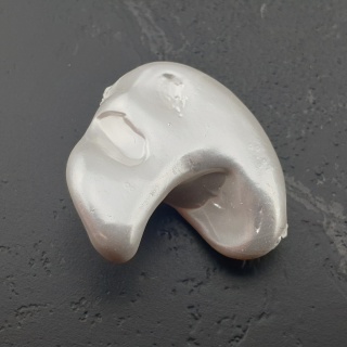 Seashell bryłka z dziurką 19x18 mm nr 19