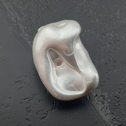 Seashell Nugget with Hole 20x13 mm no 21