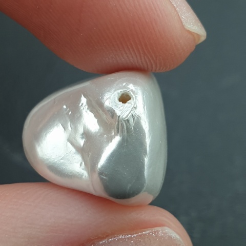 Seashell bryłka z dziurką 20x15 mm nr 22