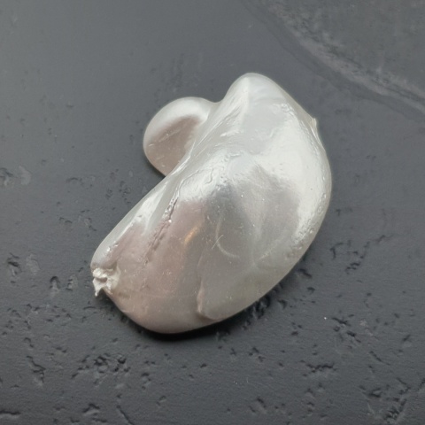 Seashell bryłka z dziurką 20x15 mm nr 85