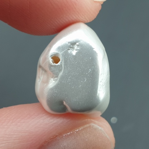 Seashell bryłka z dziurką 20x16 mm nr 11