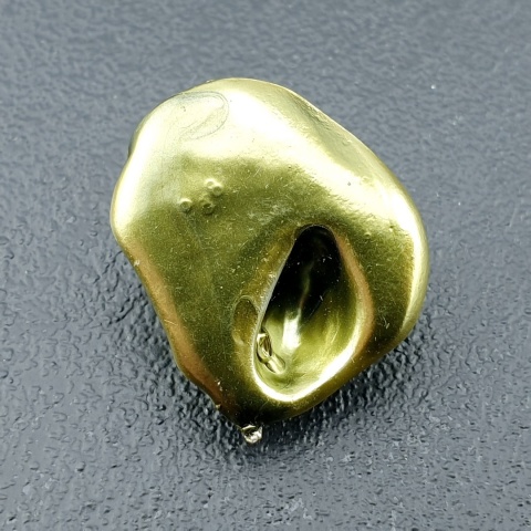 Seashell Nugget with Hole 20x17 mm no 110