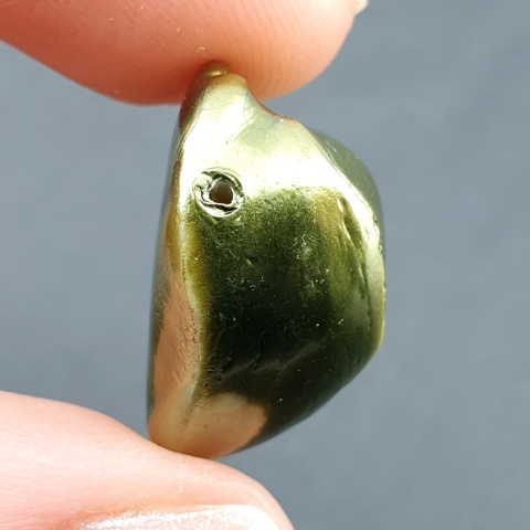 Seashell Nugget with Hole 20x17 mm no 110