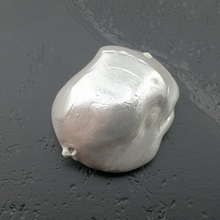 Seashell bryłka z dziurką 20x17 mm nr 26