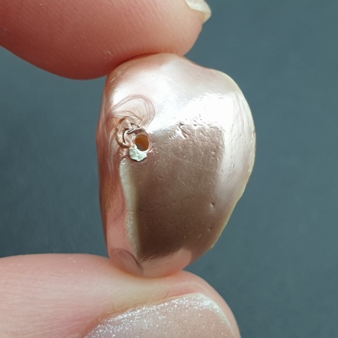 Seashell Nugget with Hole 20x18 mm no 151