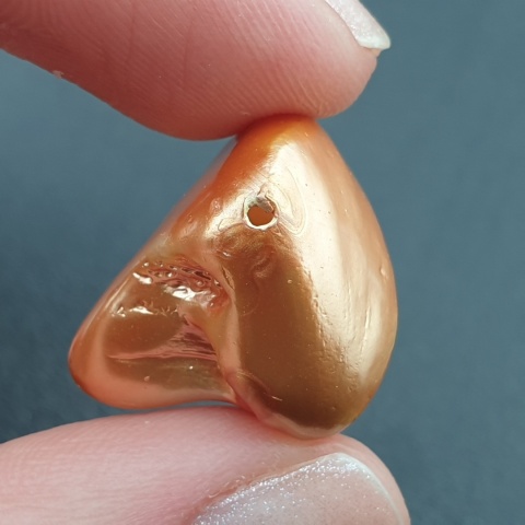 Seashell bryłka z dziurką 20x19 mm nr 164