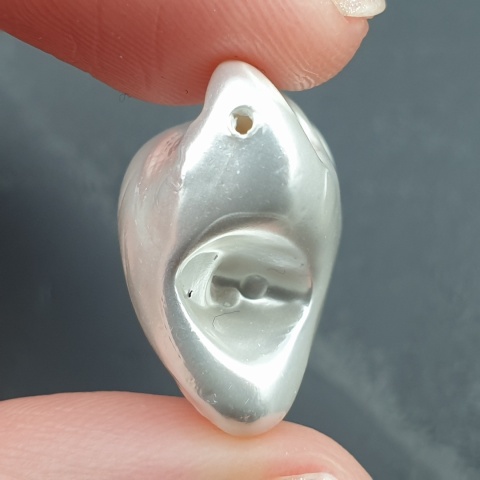 Seashell Nugget with Hole 20x19 mm no 45