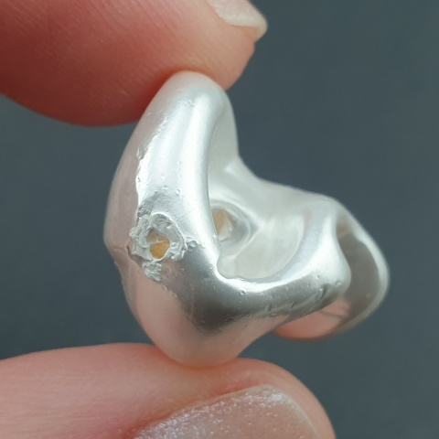 Seashell bryłka z dziurką 22x15 mm nr 6