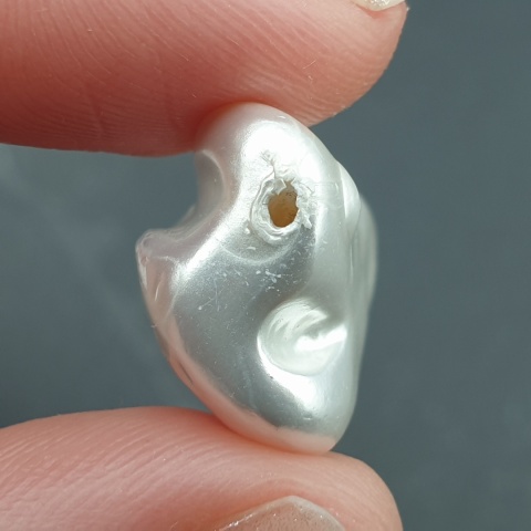 Seashell bryłka z dziurką 22x16 mm nr 12