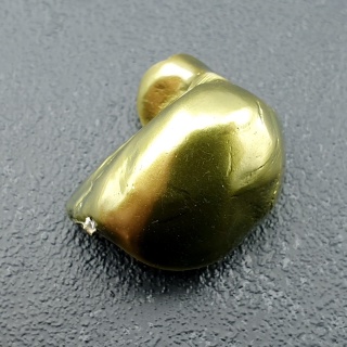 Seashell bryłka z dziurką 22x18 mm nr 111