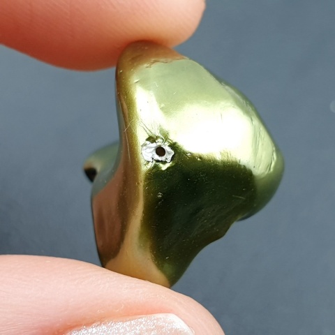 Seashell bryłka z dziurką 22x18 mm nr 111