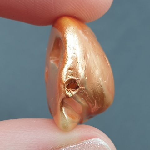 Seashell Nugget with Hole 22x19 mm no 171