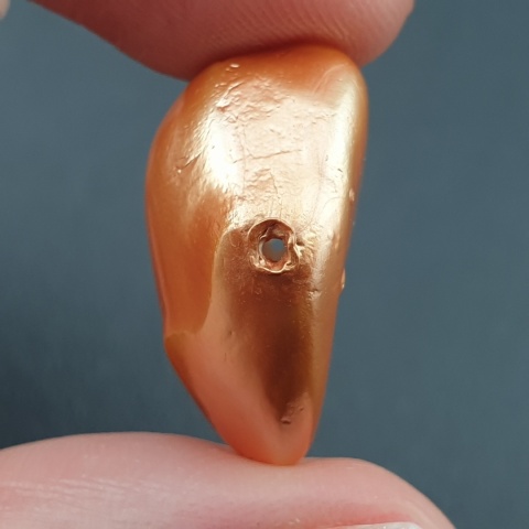 Seashell bryłka z dziurką 22x19 mm nr 172