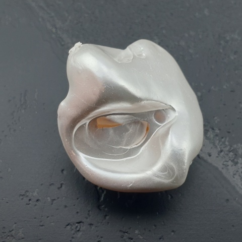 Seashell bryłka z dziurką 22x20 mm nr 29