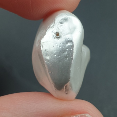 Seashell bryłka z dziurką 22x20 mm nr 29