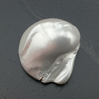 Seashell bryłka z dziurką 22x20 mm nr 48