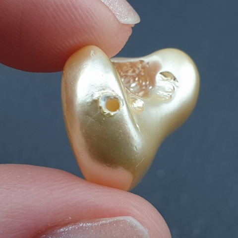 Seashell bryłka z dziurką 23x15 mm nr 187