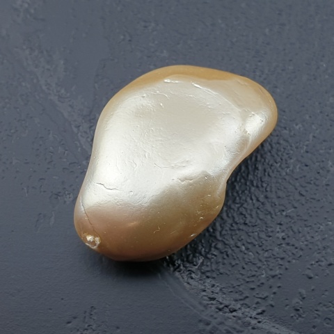 Seashell Nugget with Hole 23x15 mm no 192