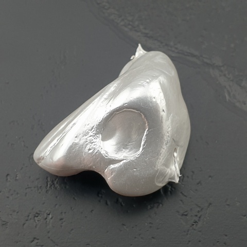 Seashell Nugget with Hole 23x16 mm no 73