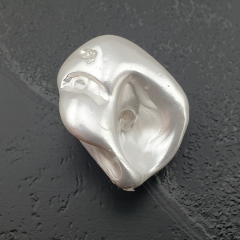 Seashell Nugget with Hole 23x18 mm no 13