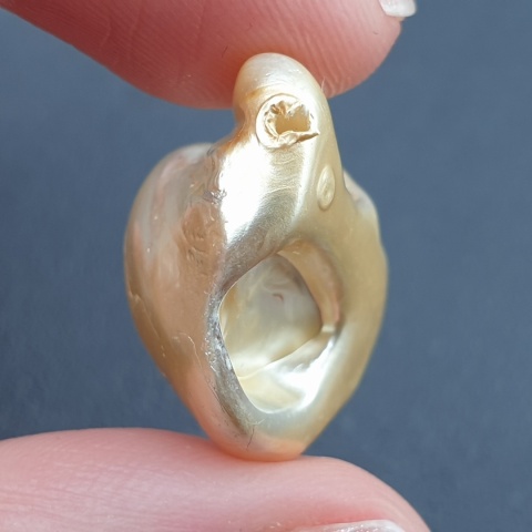 Seashell bryłka z dziurką 23x18 mm nr 181