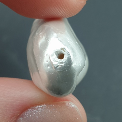 Seashell bryłka z dziurką 23x18 mm nr 33
