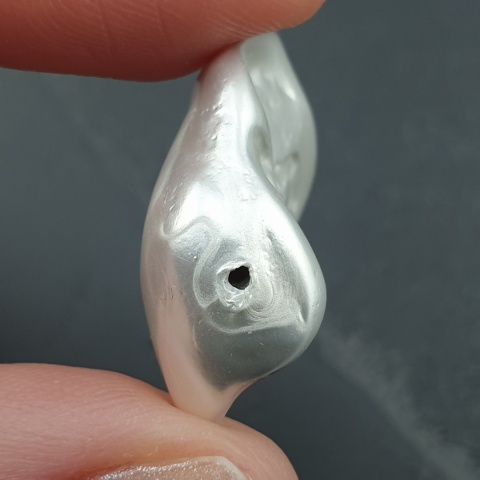 Seashell Nugget with Hole 23x18 mm no 88