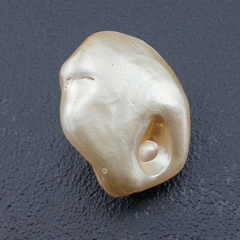 Seashell bryłka z dziurką 23x19 mm nr 185