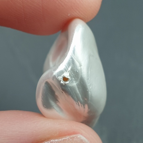 Seashell bryłka z dziurką 23x19 mm nr 76