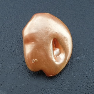 Seashell bryłka z dziurką 25x19 mm nr 168