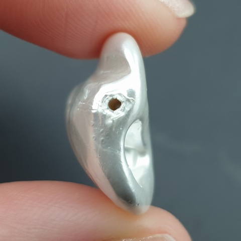 Seashell bryłka z dziurką 25x20 mm nr 35