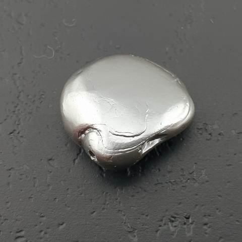 Seashell bryłka z dziurką 13x13 mm nr 306