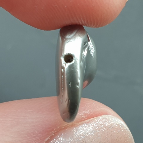 Seashell bryłka z dziurką 13x13 mm nr 306