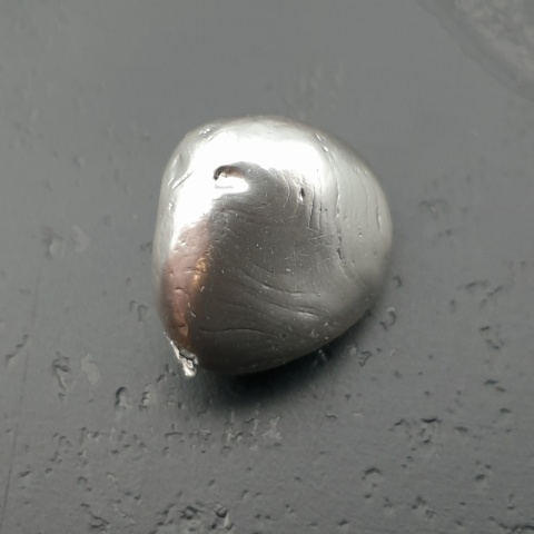 Seashell bryłka z dziurką 14x12 mm nr 300