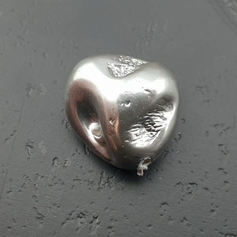 Seashell bryłka z dziurką 14x12 mm nr 300