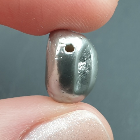 Seashell bryłka z dziurką 14x12 mm nr 300