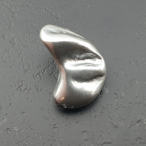 Seashell bryłka z dziurką 16x11 mm nr 305